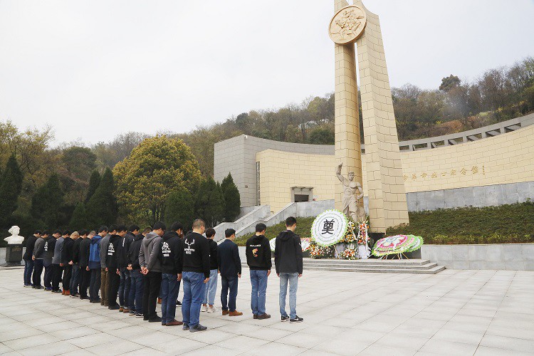 黨支部清明掃墓活動報道.JPG